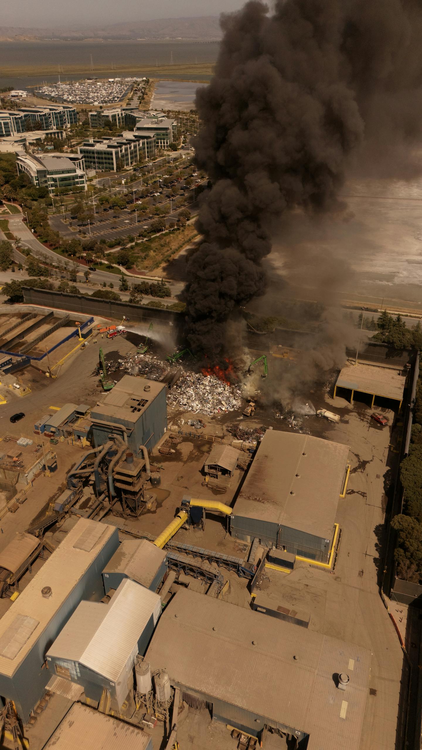 Drone captures smoke and fire at industrial site in Redwood City, CA.